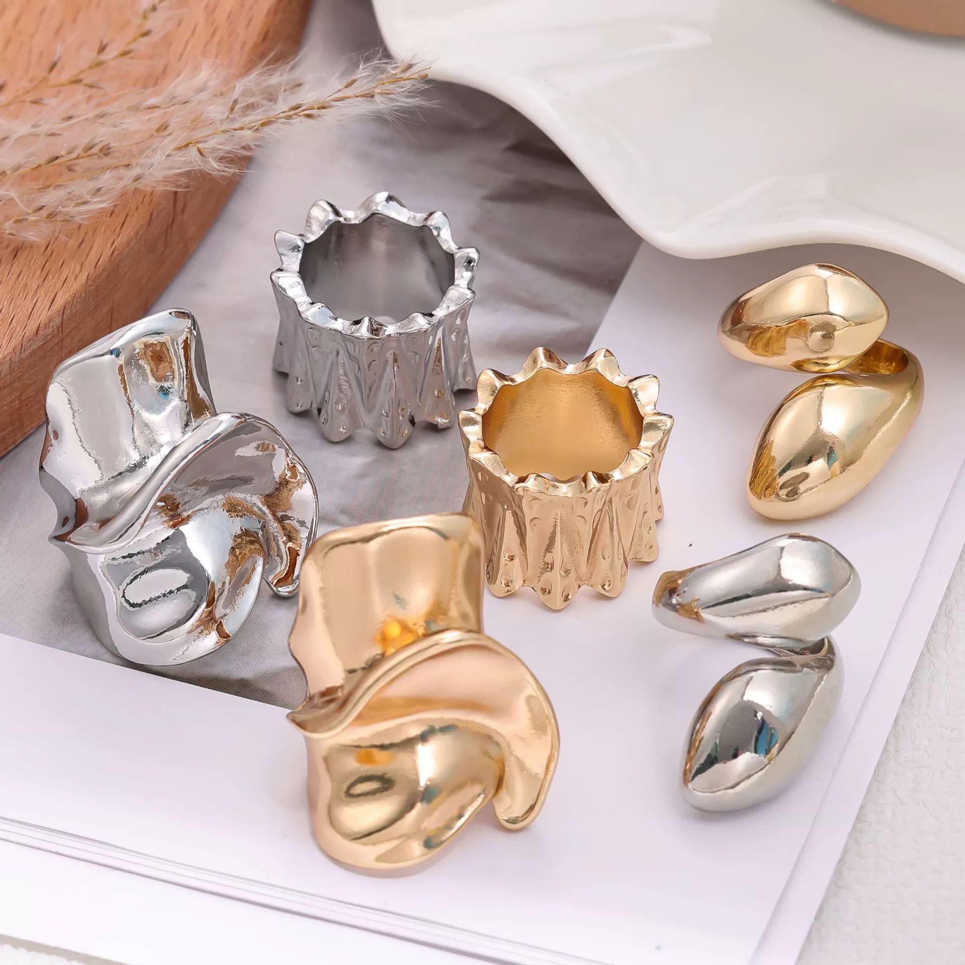 Anillo europeo y americano personalidad de moda hombre de moda mar marchito piedra podrida pareja mujer ins anillo de nicho anillo abierto simple