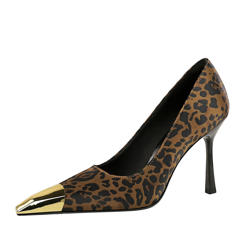 Stiletto Heels For Women Pointed Toe Leopard Print Fashion Pumps_voghion.com