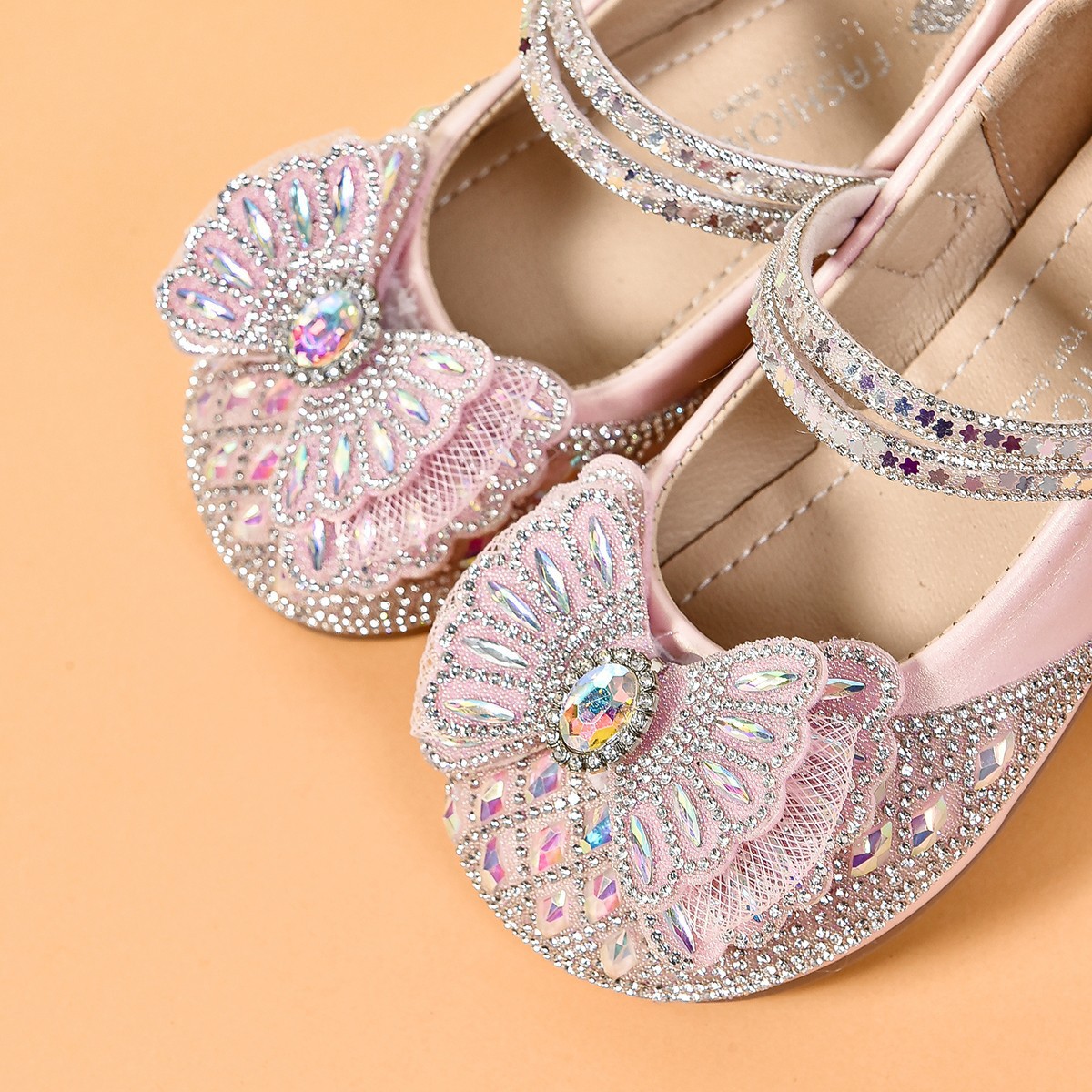 2025 primavera y otoño zapatos de niñas princesa niños zapatos de cuero nuevo bebé de otoño cristal brillante zapatos de diamante image 5