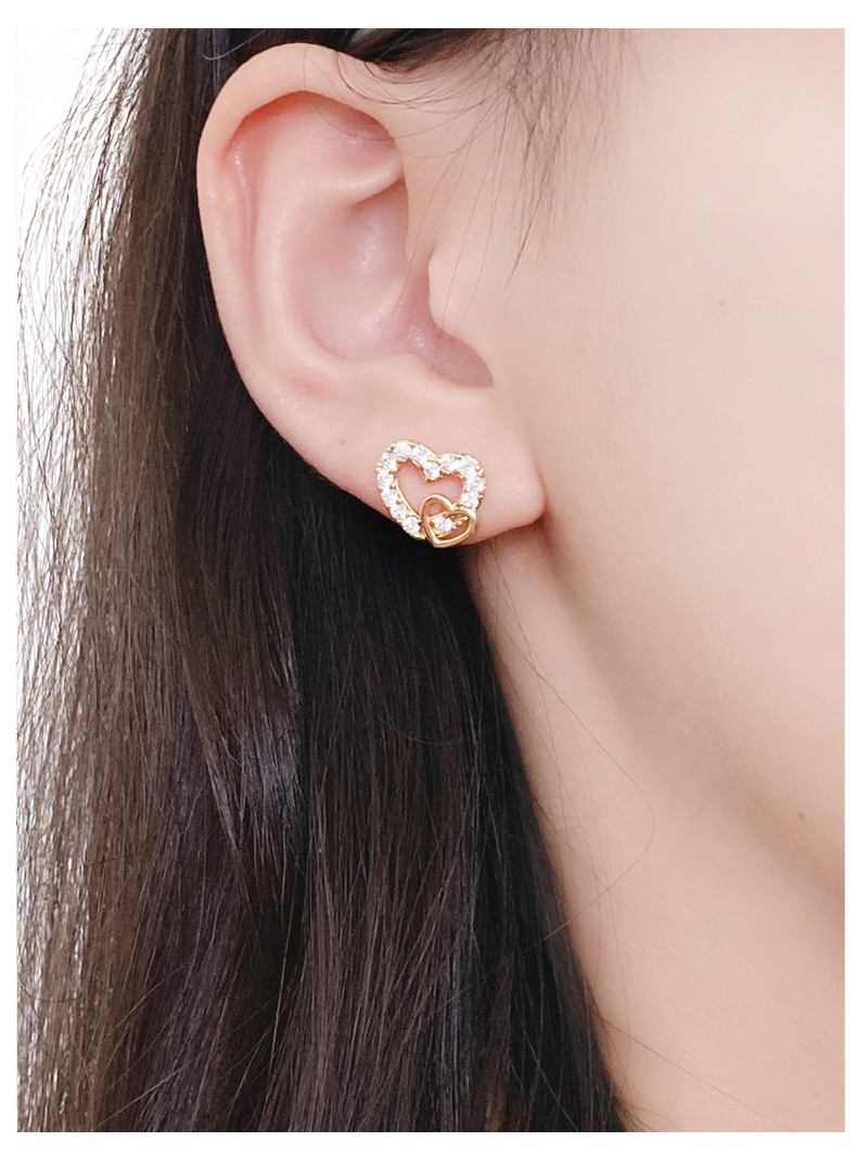 Fashion Heart Shape Copper Plating Rhinestones Ear Studs 1 Pair