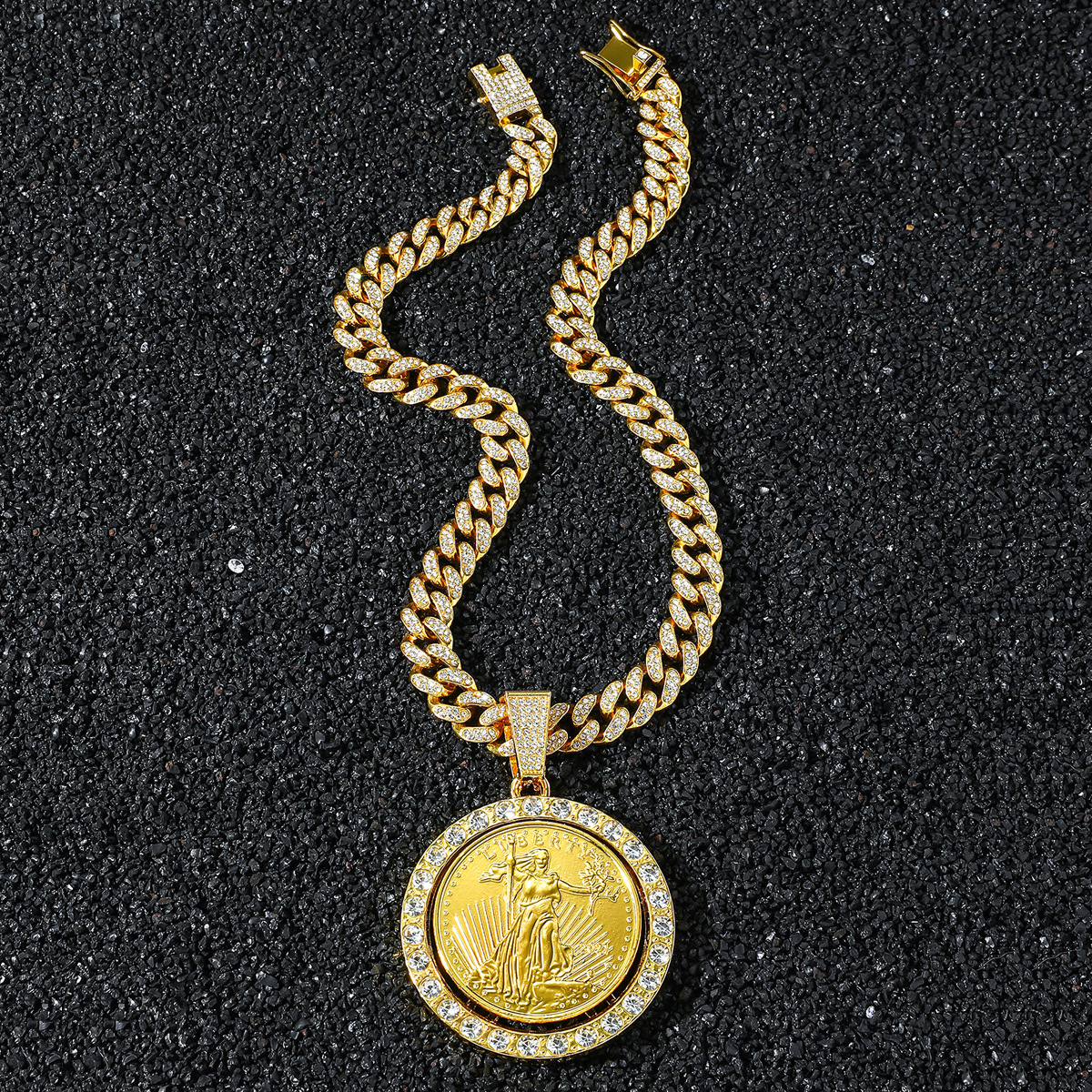 Collier pour homme avec pendentif style quotidien_voghion.com