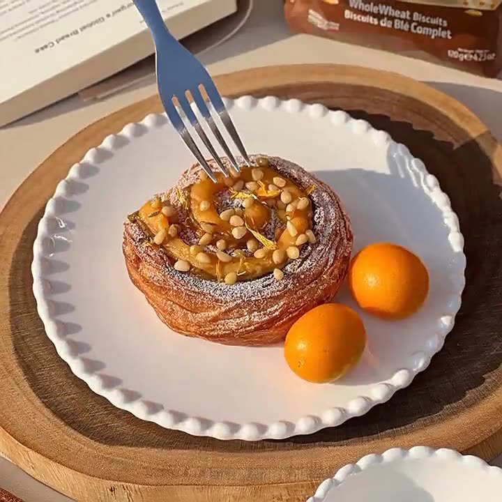 French Ceramic Tableware, Beautiful Plates, Pastry Cake Trays, High-End Flat Plates, Shallow Plates, Dessert Breakfast Plates French Ceramic Tableware, Beautiful Plates, Pastry Cake Trays, High-End Flat Plates, Shallow Plates, Dessert Breakfast Plates