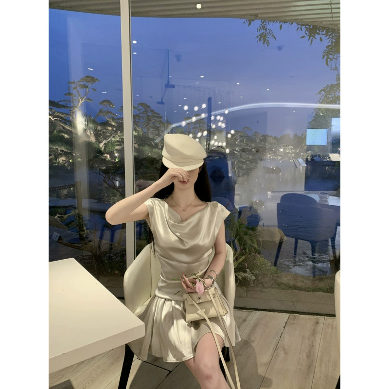 Модный костюм-двойка из 78% ацетата 2025 года: топ и юбка