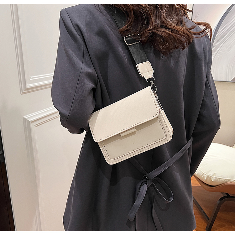198g Weight Synthetic Leather Lining Material Sewing Thread Fashion Element Flip Cover Closure Type Single Shoulder Strap Strap Type Square Bag Bags Type Casual Occasion Pu Leather Material Solid Color Pattern All Seasons Season Women's Gender Classic Style Style Square Shape Women's Pu Leather Solid Color Classic Style Sewing Thread Square Flip Cover Square Bag 15