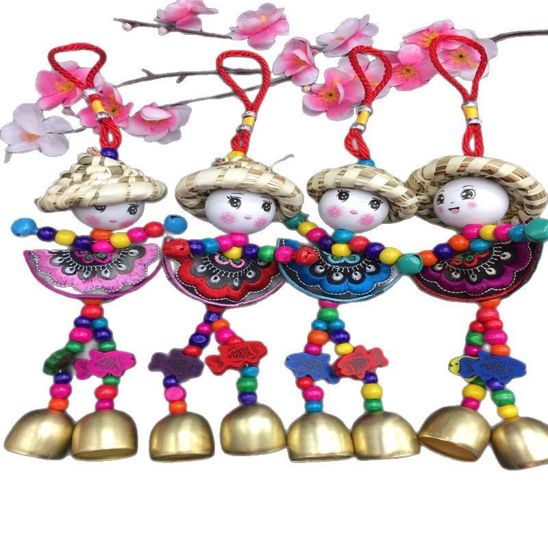 草帽娃娃风铃 东巴小人铜铃稻草人挂件批发 民族风草帽铃铛饰品