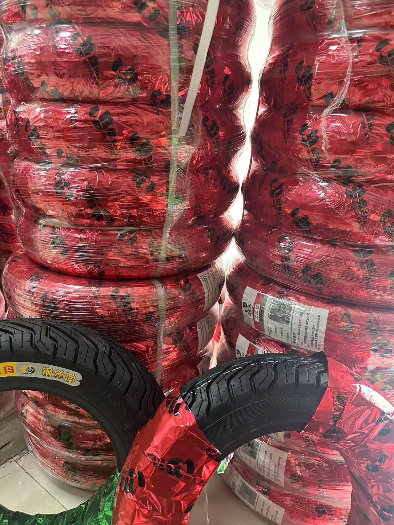 Manufacturer Supplies Anti-Slip Steel Wire Tires, Bicycle Tires, Wear-Resistant Thickened 8-Layer Electric Vehicle Vacuum Tires