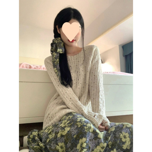 A complete set of dresses with an overcoat, floral spaghetti strap dress, lazy woman spring and autumn lace openwork knit top