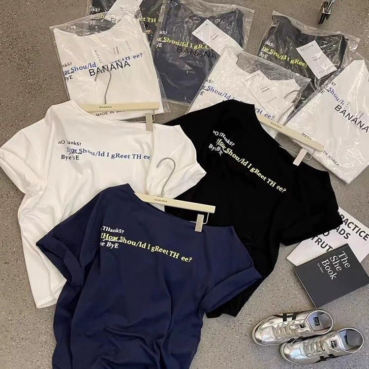 Южнокорейская летняя новая футболка Dongdaemun с принтом и наклонным воротником, с открытыми плечами и короткими рукавами, женская свободная футболка для похудения, сексуальный топ