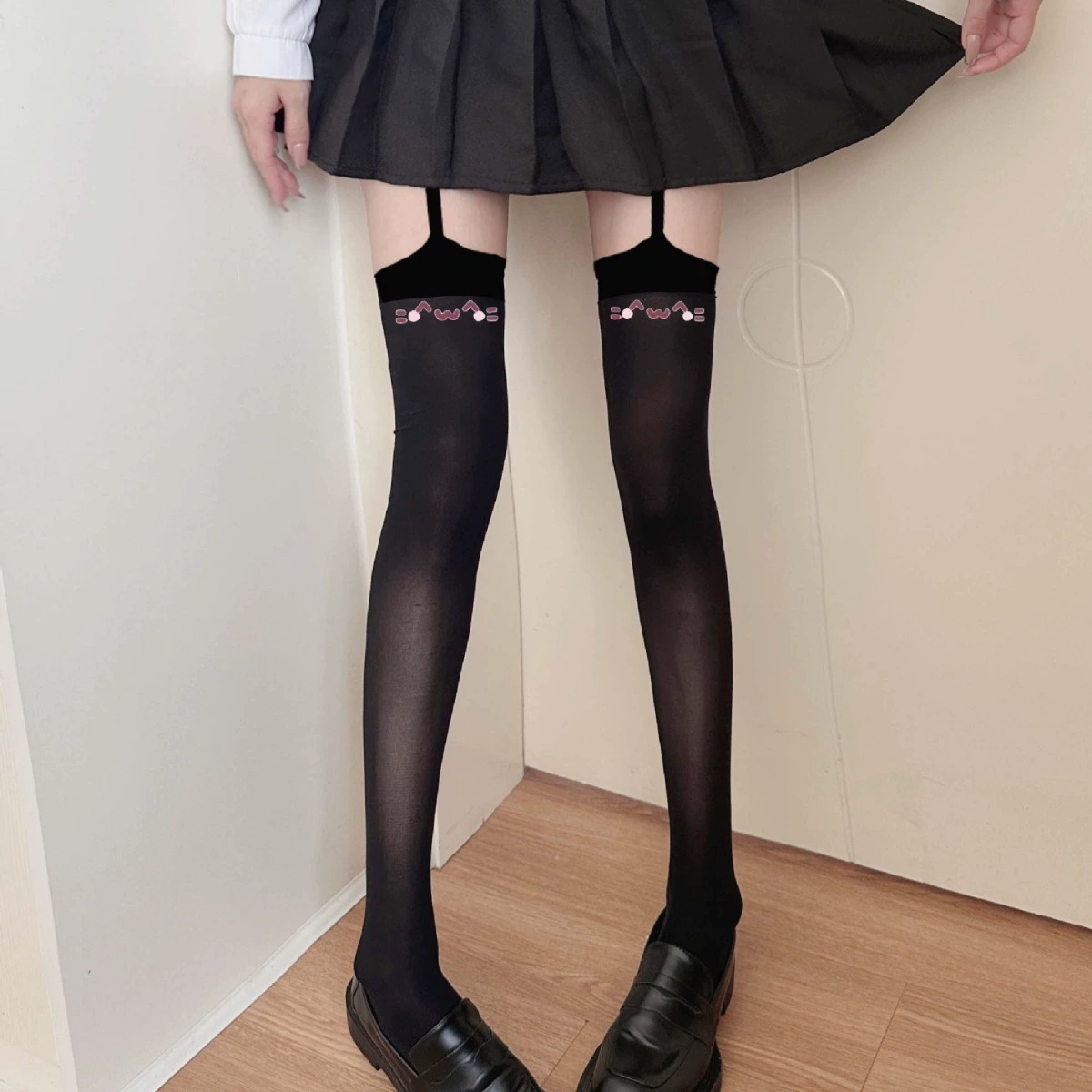 White tights, velvet swan, cute base socks, lifting effect