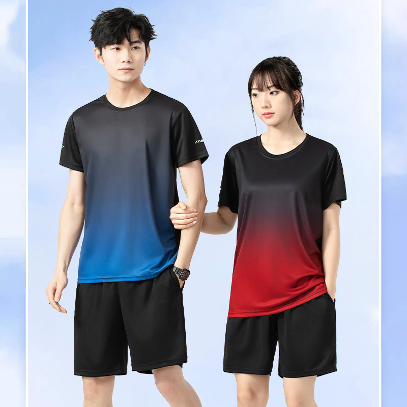 Nuevo [directo de fábrica] traje deportivo pareja traje de camiseta de manga corta de verano secado rápido seda de moda