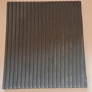 Turtle back pattern insulation pad pig farm baby pig care mattress thickened insulation rubber pad self-produced and sold