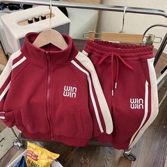 春と秋の新作子供用スーツ2025多用途カジュアルスタイル男の子と女の子スポーツ韓国版ジッパースーツ2点セット