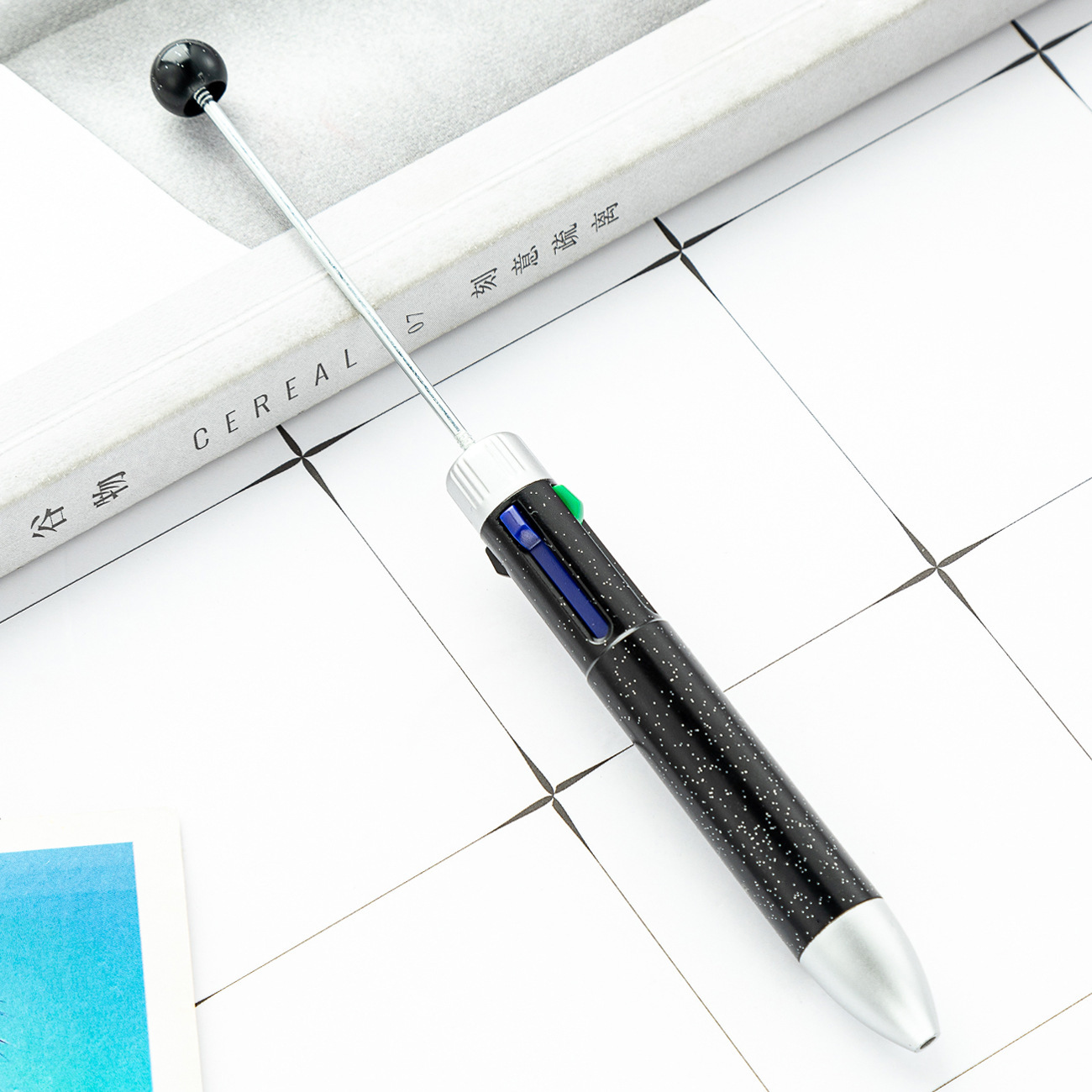 DIY cuatro colores bolígrafo de bola bolígrafo estudiantes papelería multicolor bolígrafo de bolígrafo de marca de línea clave pulsar bolígrafo plástico