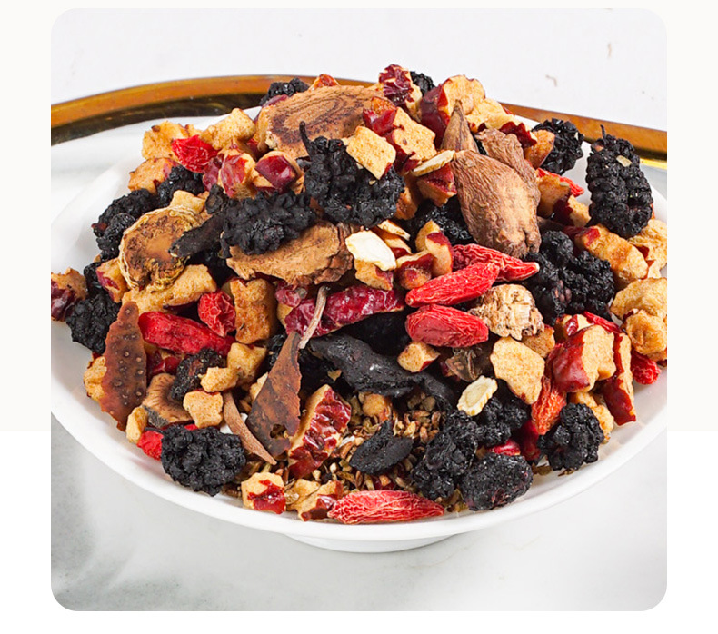 Eight Treasure Herbal Tea Ba Bao Cha 150g Box 15 Cold Brewed Sachets with Ginseng Goji Jujube in use