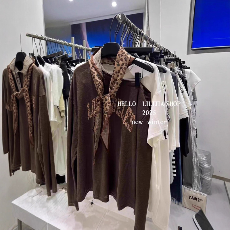Tencel Rib + Silk Scarf Summer New Leopard Print Letter Slanted Shoulder Long-Sleeved T-Shirt Women's Slim Sun Protection Blouse Tencel Rib + Silk Scarf Summer New Leopard Print Letter Slanted Shoulder Long-Sleeved T-Shirt Women's Slim Sun Protection Blouse