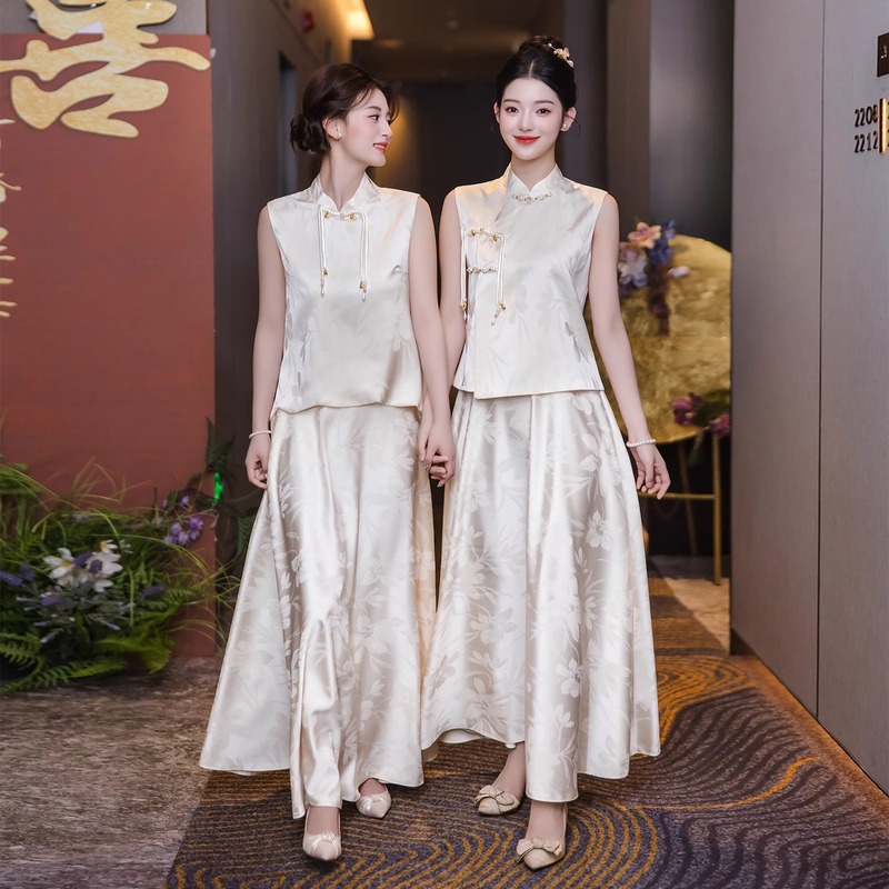 新中式伴娘服2025新款夏季姐妹团香槟色礼服裙高级感绝美订婚旗袍|undefined
