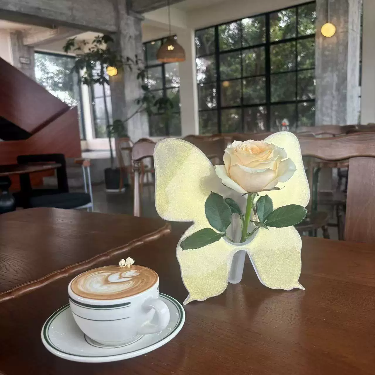 轻奢家居创意水培蝴蝶花瓶摆件办公室桌面水养植物容器餐桌装饰品