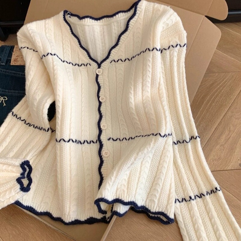 2026 Women's Knitted Cardigan, Autumn and Winter Long Sleeve Versatile Outerwear, Elegant New Loose Sweater, Slimming Top 2026 Women's Knitted Cardigan, Autumn and Winter Long Sleeve Versatile Outerwear, Elegant New Loose Sweater, Slimming Top