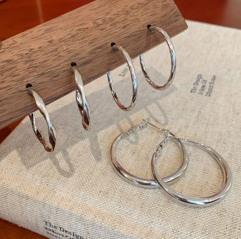 Large Hoop Earrings, Fashionable and Elegant, Women's Silver Needle Earrings Wholesale, Large Round Plain Hoop Earrings, Light Luxury and High-End Feel