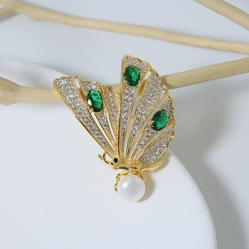Accesorios de bricolaje de micro-paddle piedra de moda coreana mariposa perla broche cardigan suéter de mujer broche de broche de pecho soporte vacío