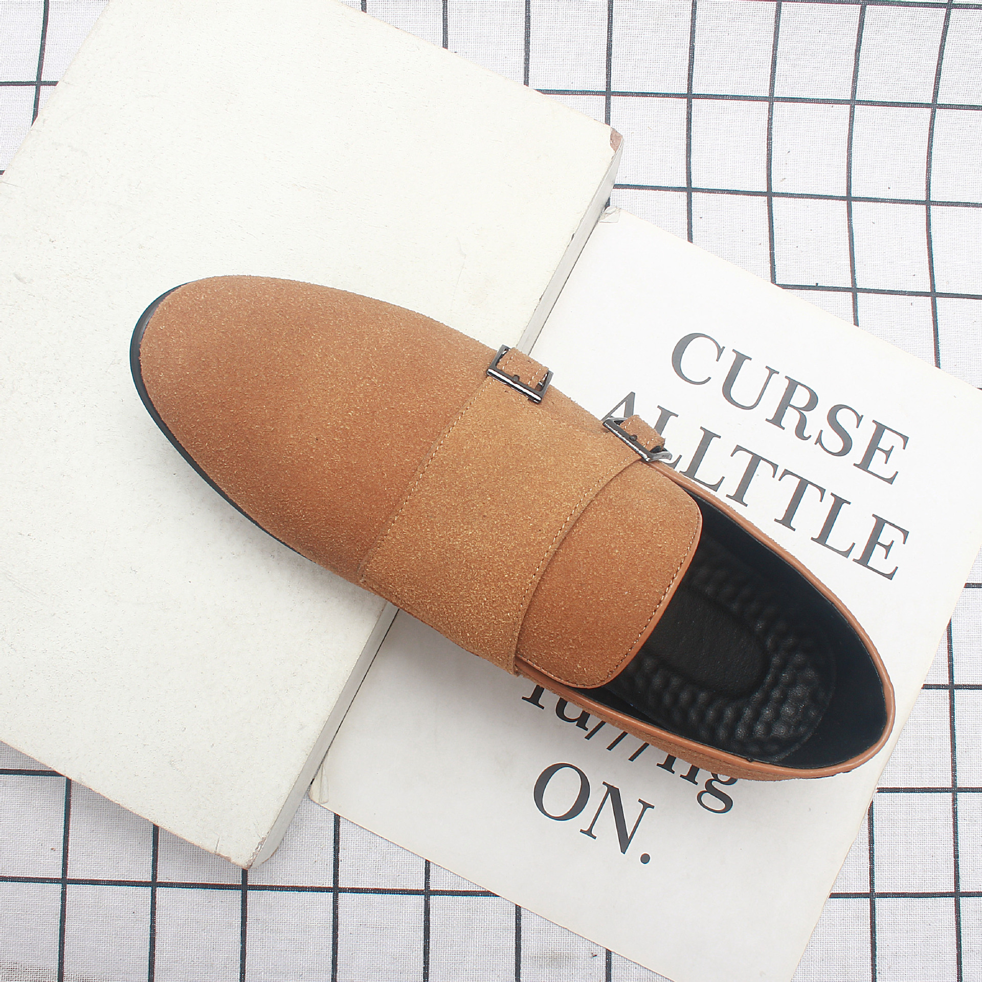 ��ʿ�羳�����ͷƤЬʱ��ĥɰ�������ƤЬһ�ŵŶ���Ь2236