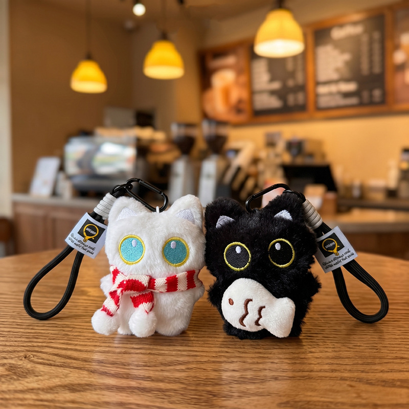 Cute and Adorable Black Cat Plush Toy Holding a Small Fish, Creative Keychain for Couples, Backpack Pendant, Gift for Best Friends