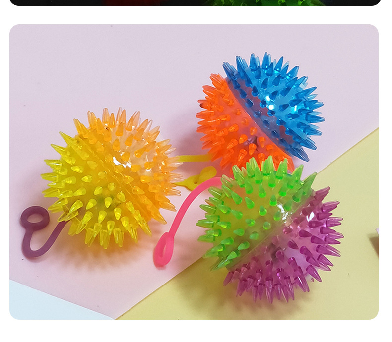 Spike Kontrast Farbe Flash Elastischen Massage Ball Haustier Spielzeug display picture 3