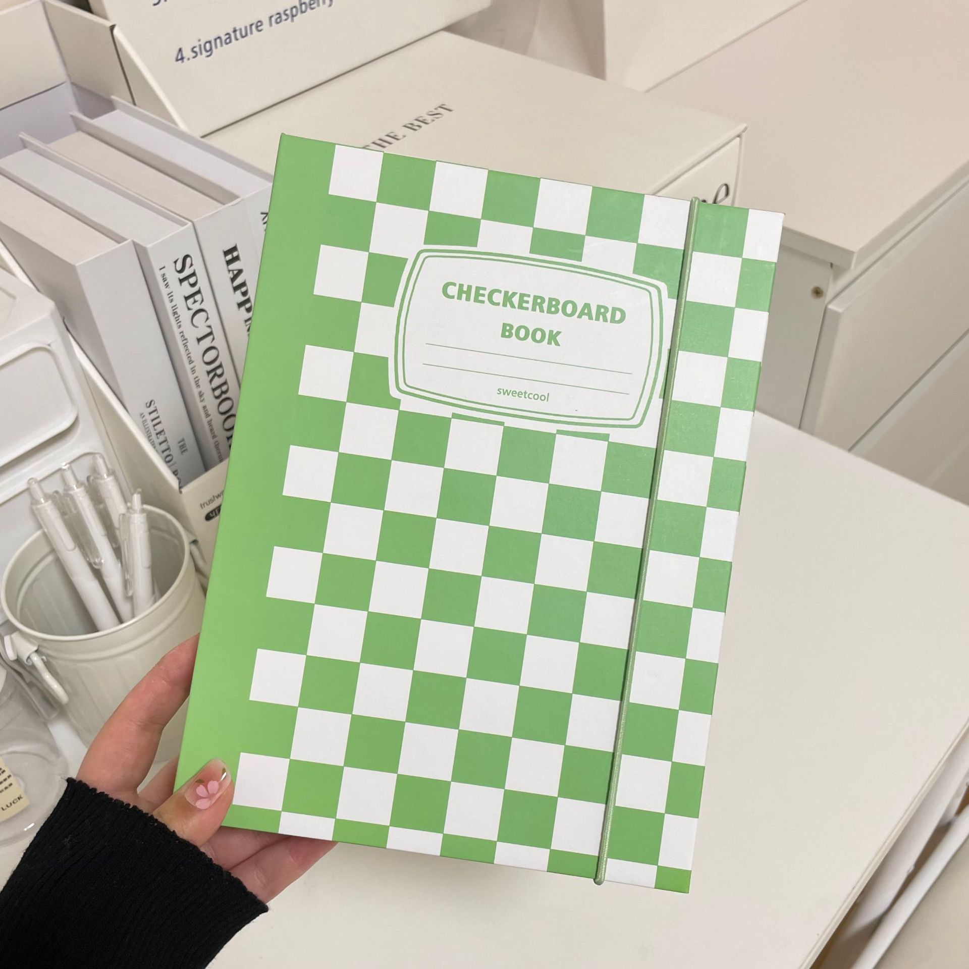 INS estilo coreano dulce tablero fresco rejilla lindo A5 álbum de hojas sueltas persiguiendo estrellas estuche rígido libro de tarjetas de tres pulgadas libro de almacenamiento Delgado