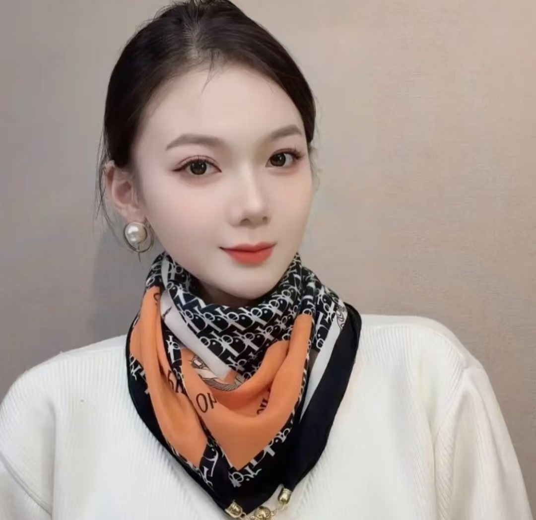 D자형 체인 + 자석 버클 스카프