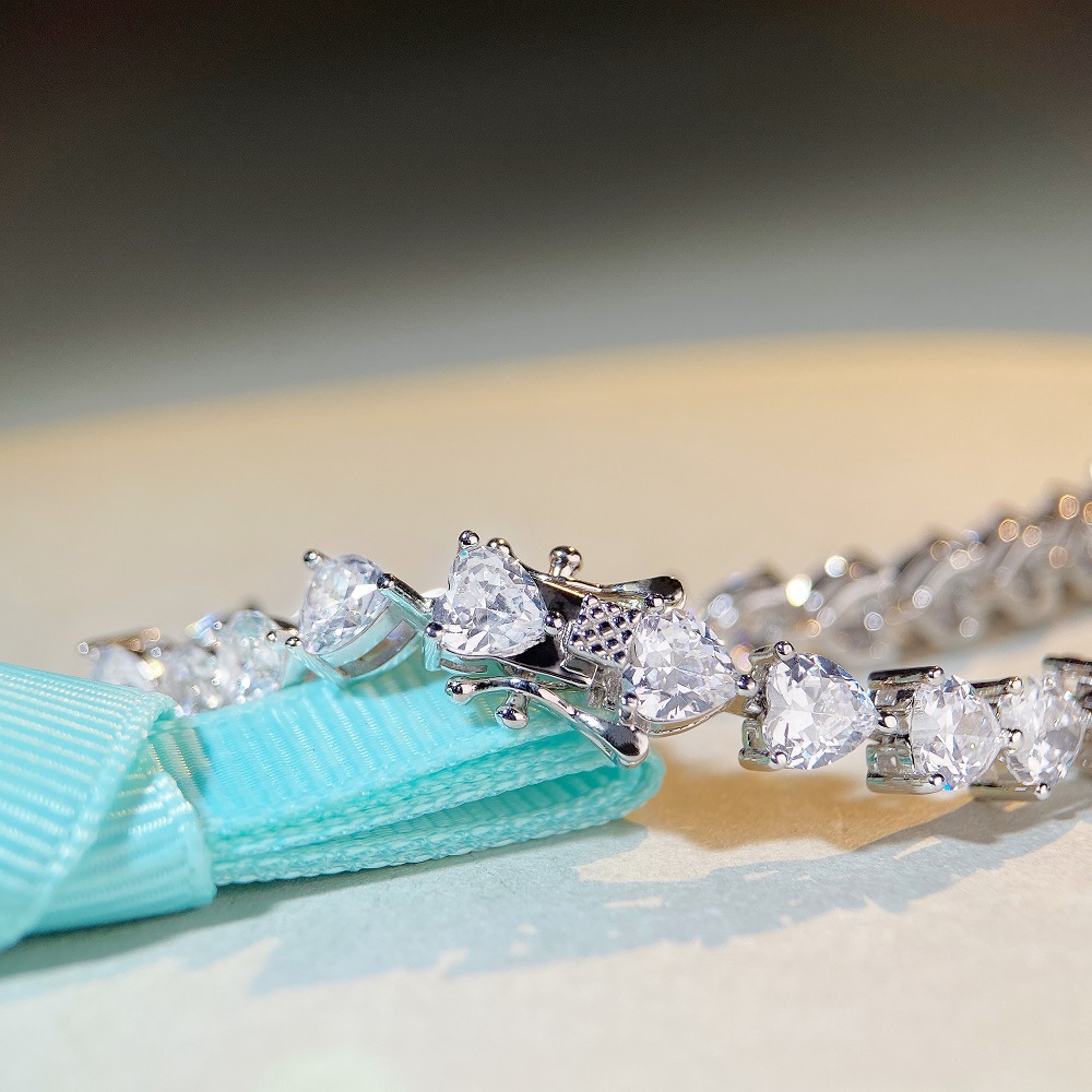 Retro Heart Shape Sterling Silver Plating Zircon Bangle 1 Piece