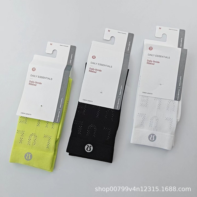 Quick-Drying Lulu Yoga Socks Lulu Women's Training Yoga Mid-Tube Hole Running Fitness Sports Pure Color Socks