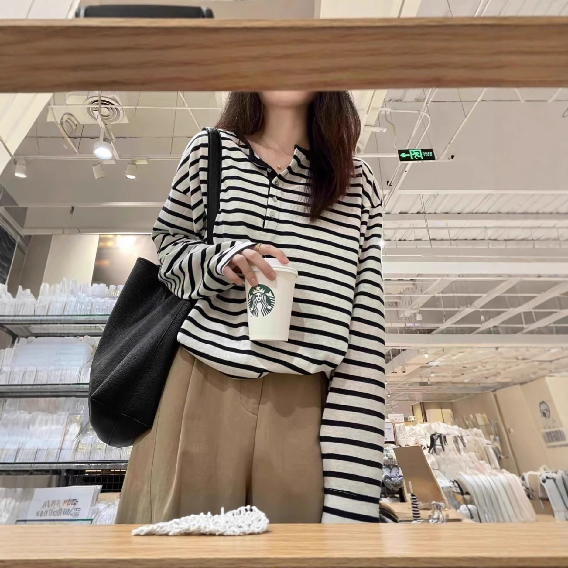 Loose Striped T-Shirt for Women, Early Autumn Outfit, Korean Chic, Unique, High-End, Relaxed, Long-Sleeved Top for Commuting