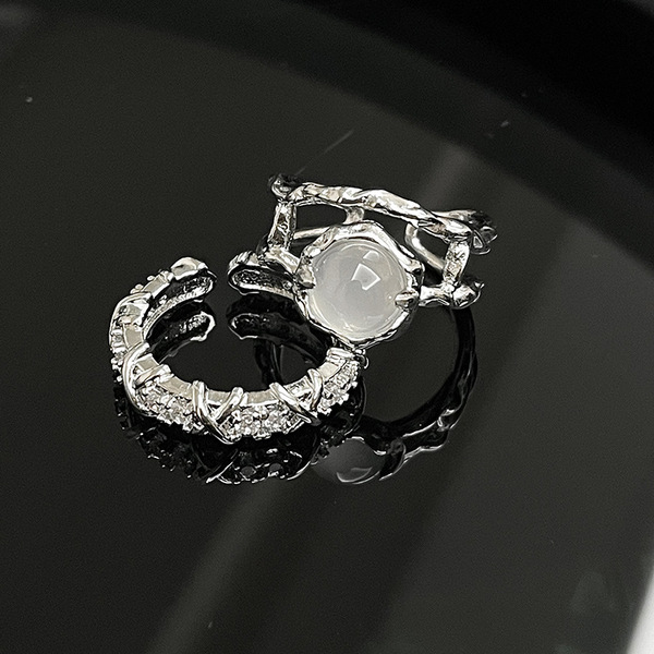 Small design ring with stone with zircon girl's
