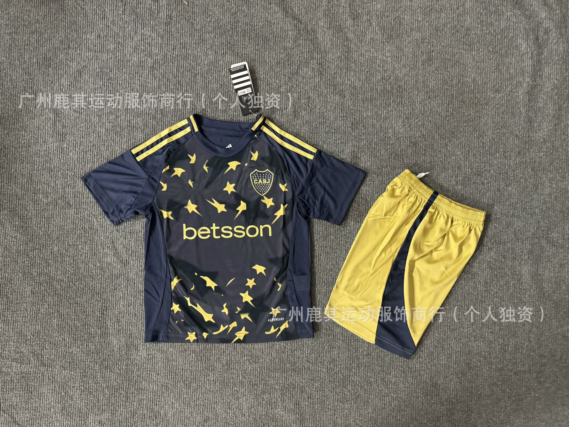 2526 Boca tres invitados