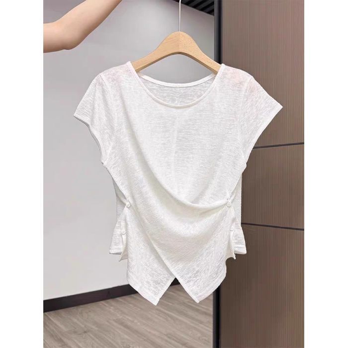 ヨーロッパの人気の女性用半袖Tシャツ2025新しい夏の薄いスタイル、軽い高級感、ハイエンド、超人気の年齢を減らすユニークなトップス|undefined