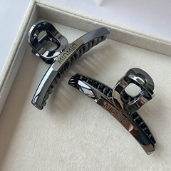 女性用ハイエンドガン グレー グリップ クリップ、ミニ L サイズ、後頭部にたくさんの髪をまとめるシャーク クリップ ヘッドギア