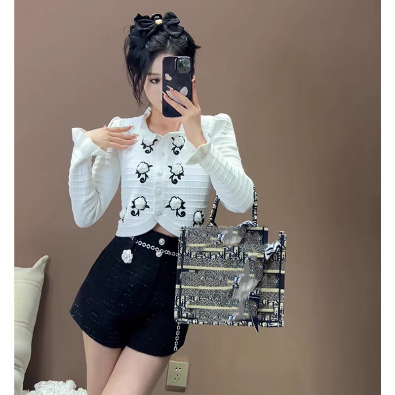 2023秋季法式名媛宫廷风气质花边袖口刺绣花朵针织开衫短款上衣女