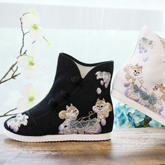 單靴/棉靴  可愛少女松鼠繡花布鞋短靴秋冬款漢服單鞋棉鞋