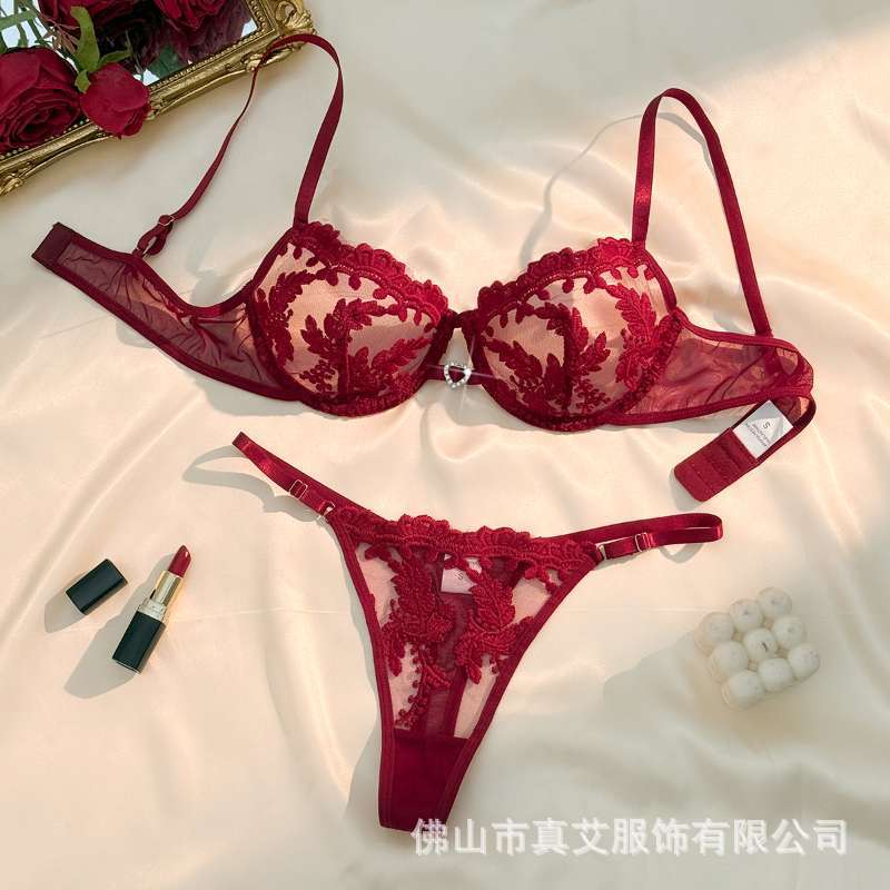 Ropa interior sexy de venta caliente transfronteriza europea y americana, malla transparente bordada suave, ropa interior sexy pura, traje de tanga 68