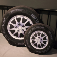 跨境网红创意可爱仿真汽车轮胎毛绒玩具坐垫抱枕靠垫儿童玩偶批发