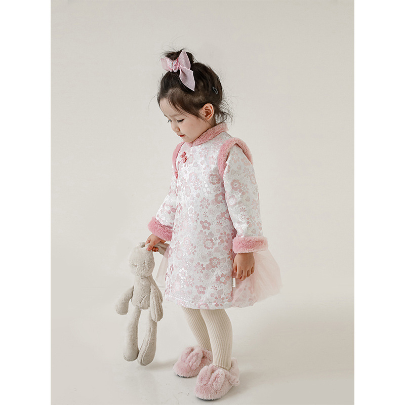 Vestido Cheongsam de Estilo Chino para Niñas, Cálido para Otoño e Invierno 2025, Falda Gruesa con Forro Polar y Estampado Jacquard Completo para Niñas.