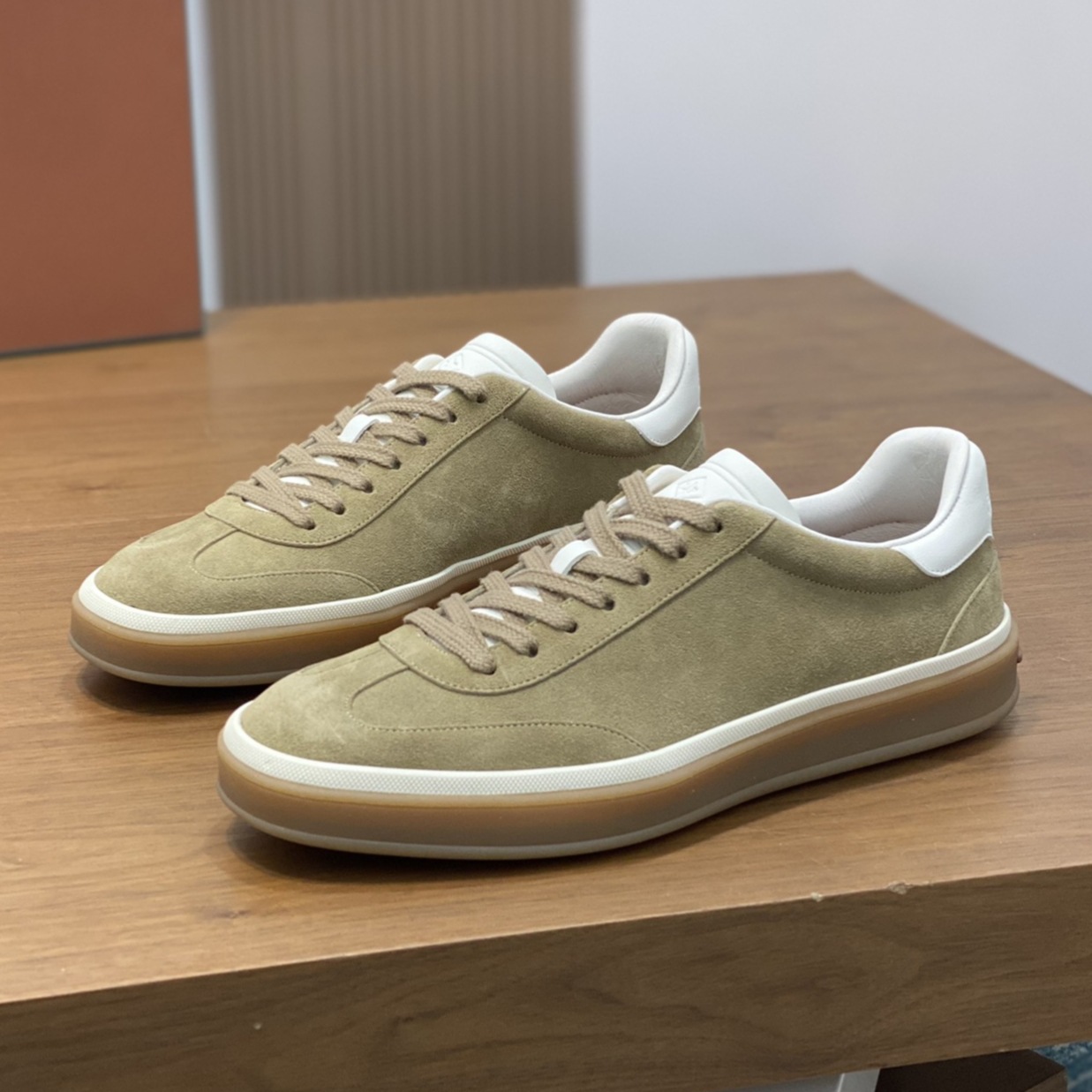 Scarpe casual uomo stile europeo in scamosciato stringate classiche_voghion.com