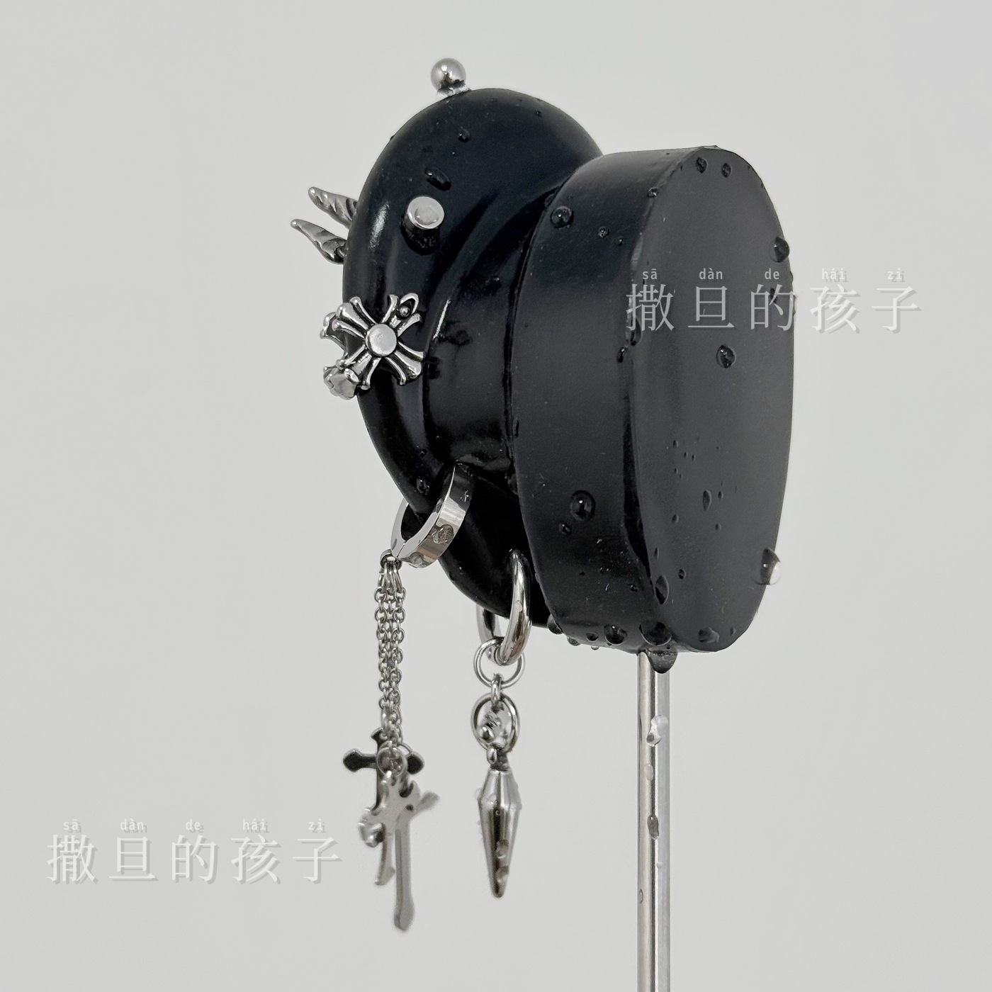 Pointed titanium steel lip stud product view