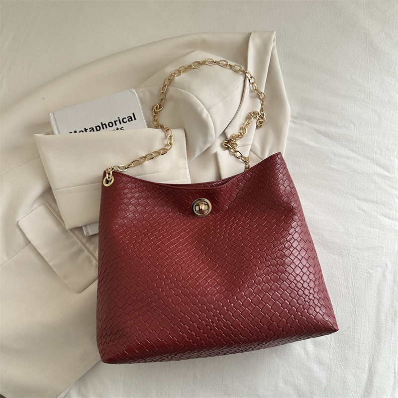 Bolsa de hombro retro de cerradura de invierno 2024 nueva combinación de cadenas de alta calidad bolso de brazo bolso