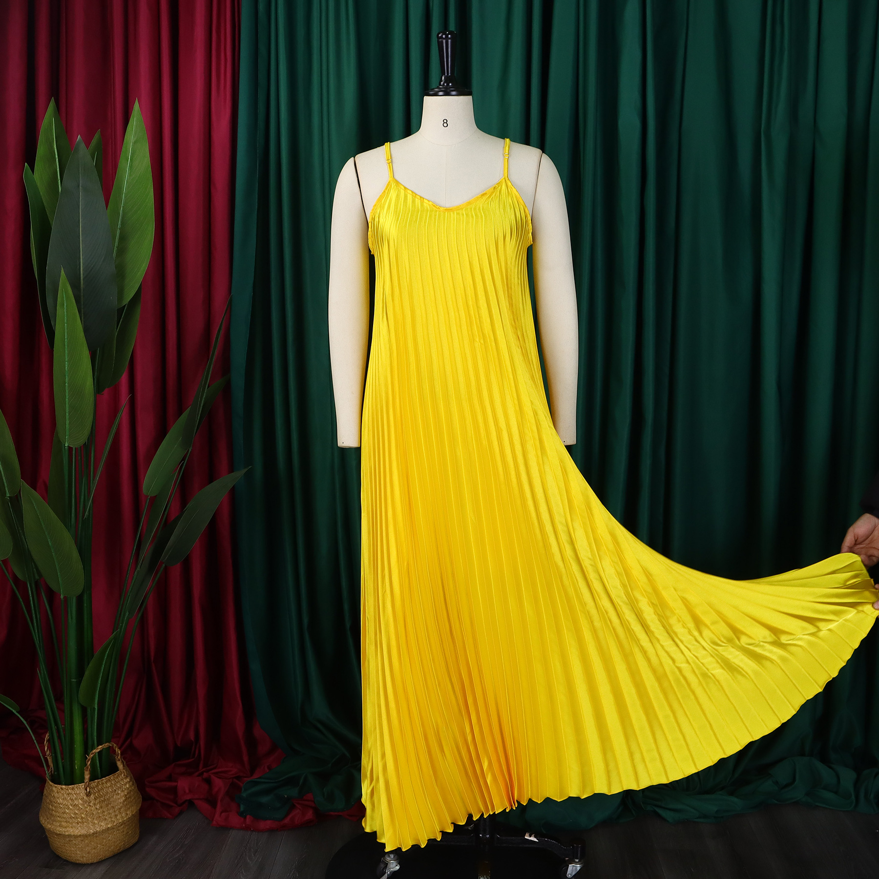 Women's Strap Dress Sexy V Neck Pleated Sleeveless Solid Color Maxi Long Dress Holiday Daily display picture 23
