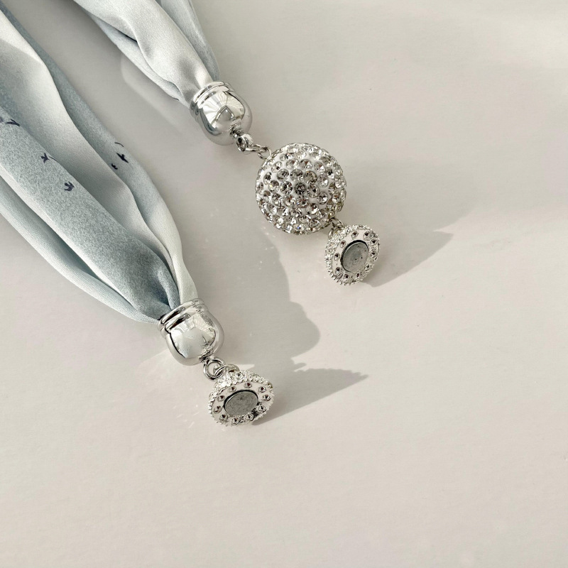 Nueva hebilla magnética bufanda collar accesorios para el cuello bufanda perezosa bufanda multiusos bufanda de alto grado correa para la muñeca perezosa bufanda banda para el cabello