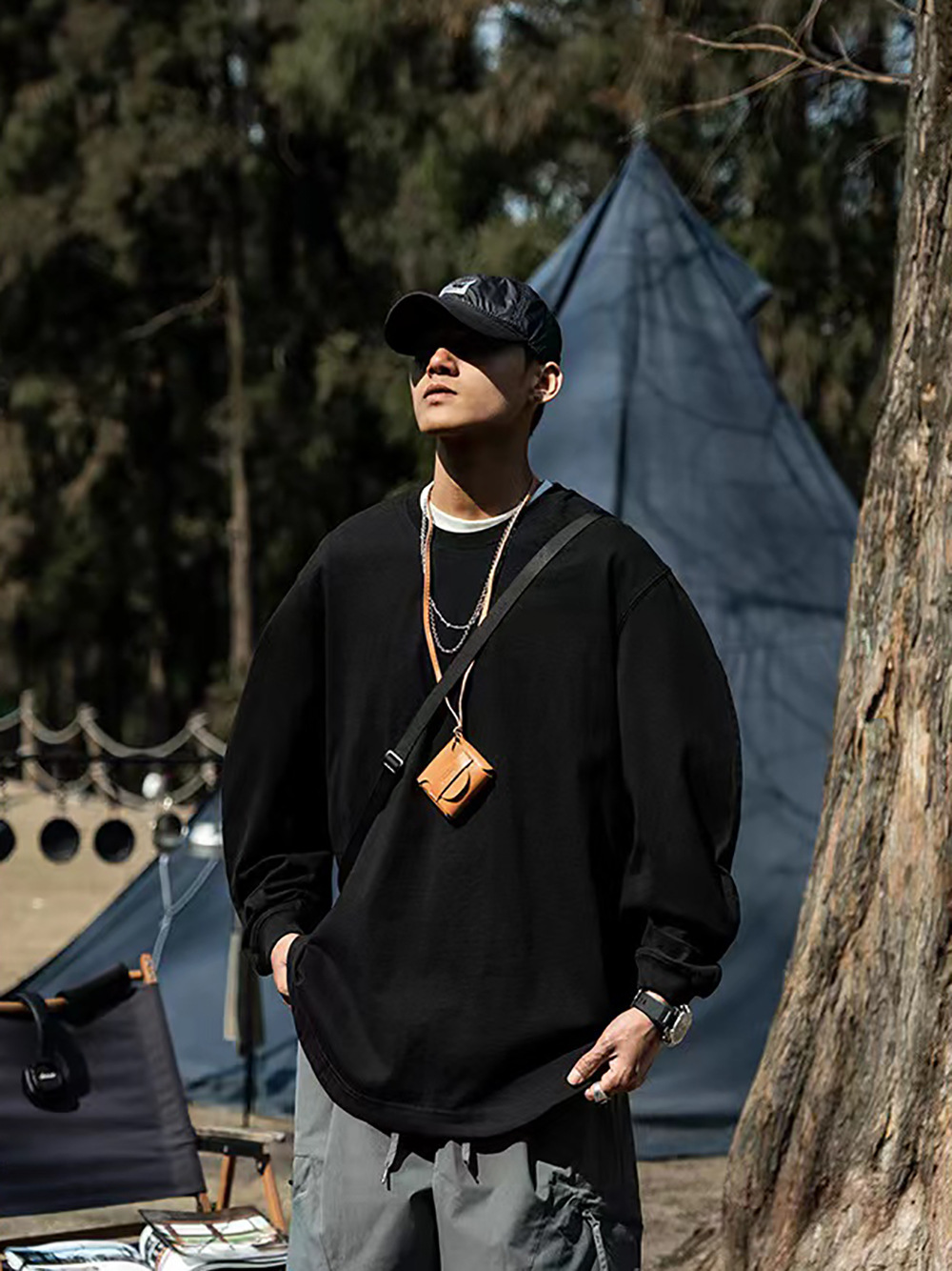 Peso pesado marca de moda americana de hombro caída camiseta de manga larga larga suelta media larga color sólido pequeño cuello en la camiseta de hip-hop europea y americana