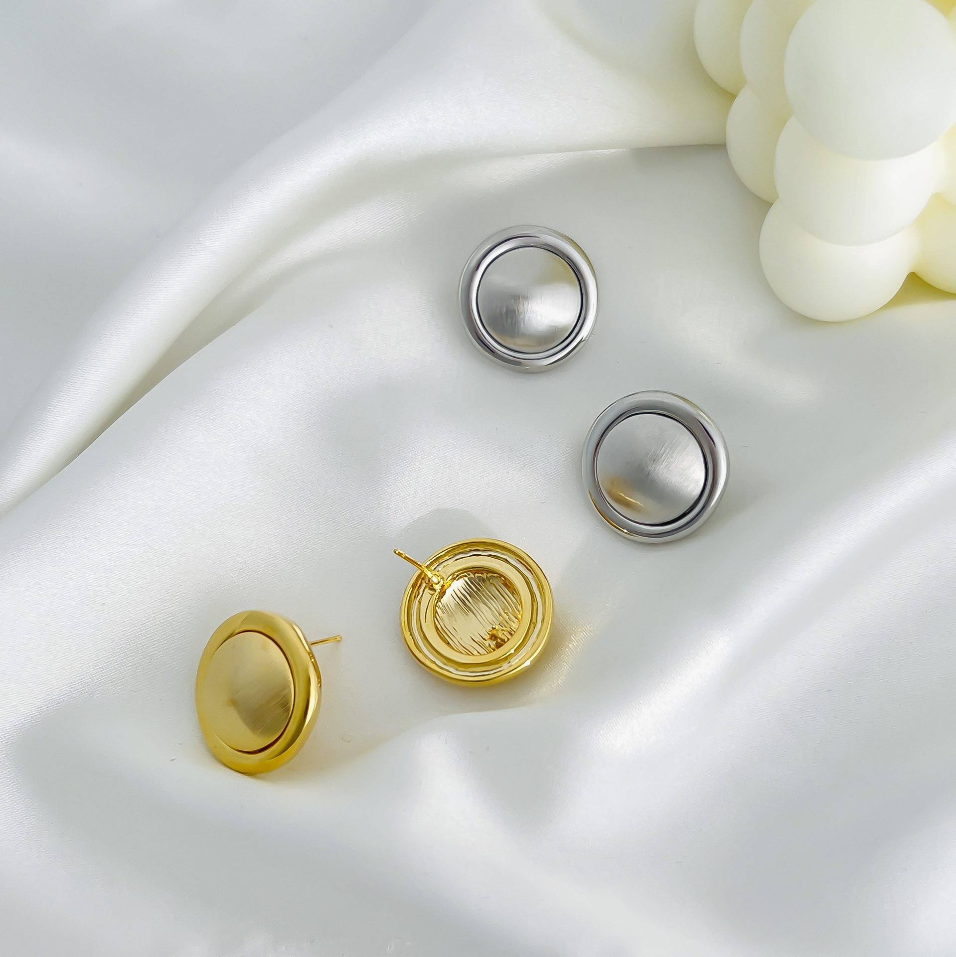 Marine retro matte earrings