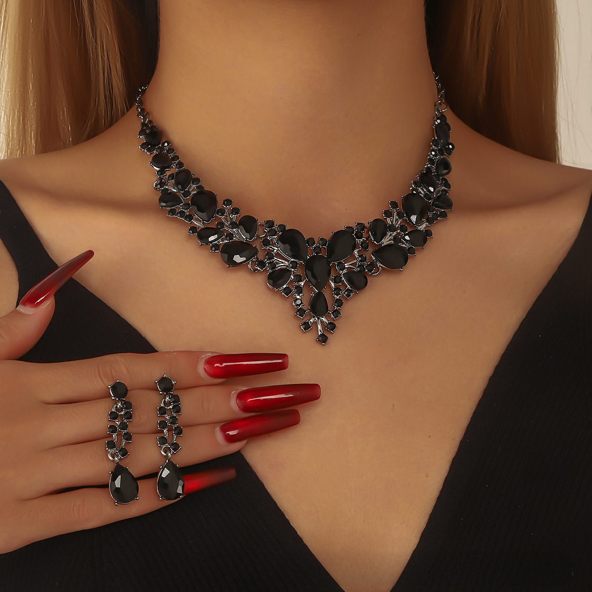 25273 black two-piece set