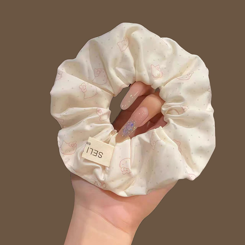 라벨이 붙은 핑크 고양이